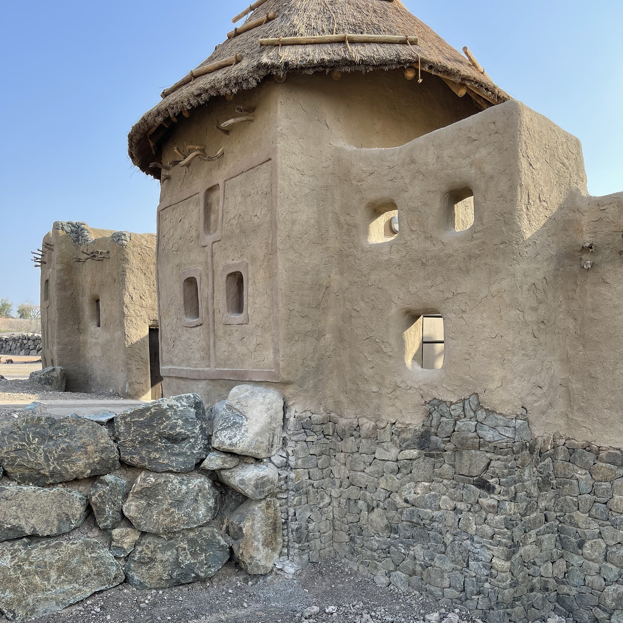 Dawsons were responsible for all design aspects of the ‘Niger’ Valley – themed drive through elephant exhibit.
The theming was modelled on the buildings of the Dogon Tribe in Mali. All elements were designed to withstand the occupants of the area.